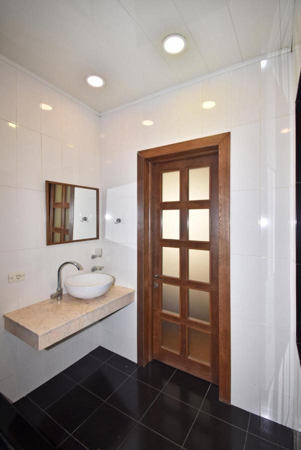 Homestay At City Center Yerevan Exterior photo
