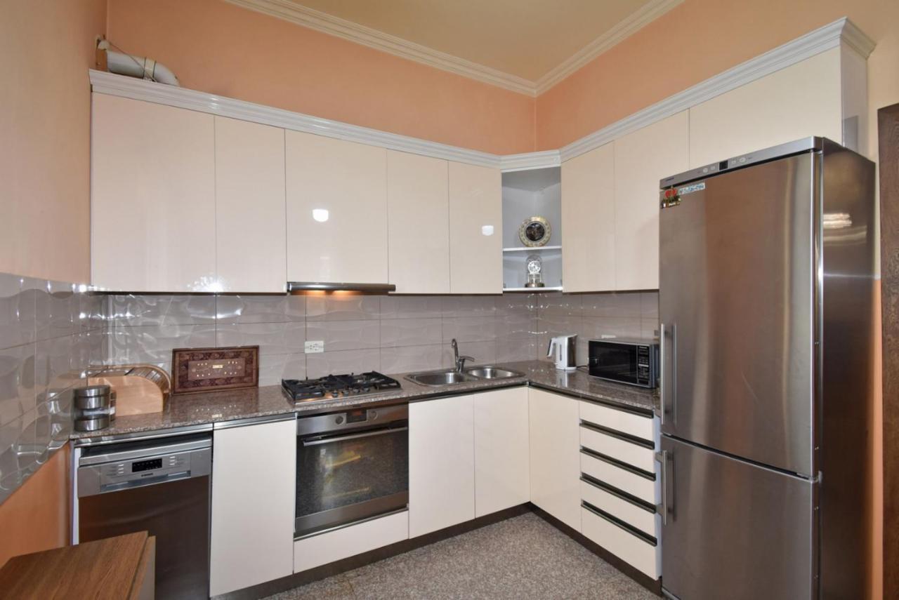 Homestay At City Center Yerevan Exterior photo