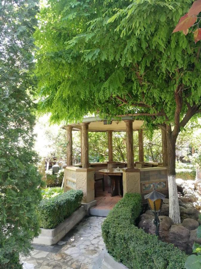 Homestay At City Center Yerevan Exterior photo